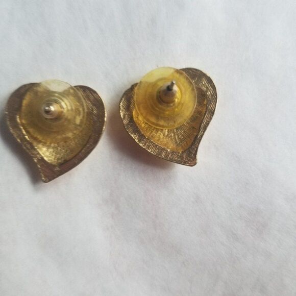 3 pair Vintage Gold Tone Pierced Earrings - Picture 5 of 7